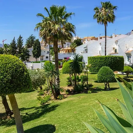 Exceptional Family With Pool By Costarentals - Ref 194 *