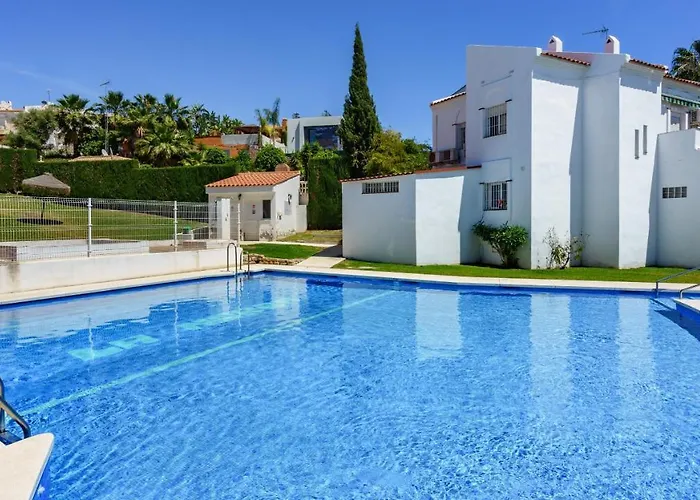 Apartment With Pool By Costarentals - Ref 194 *